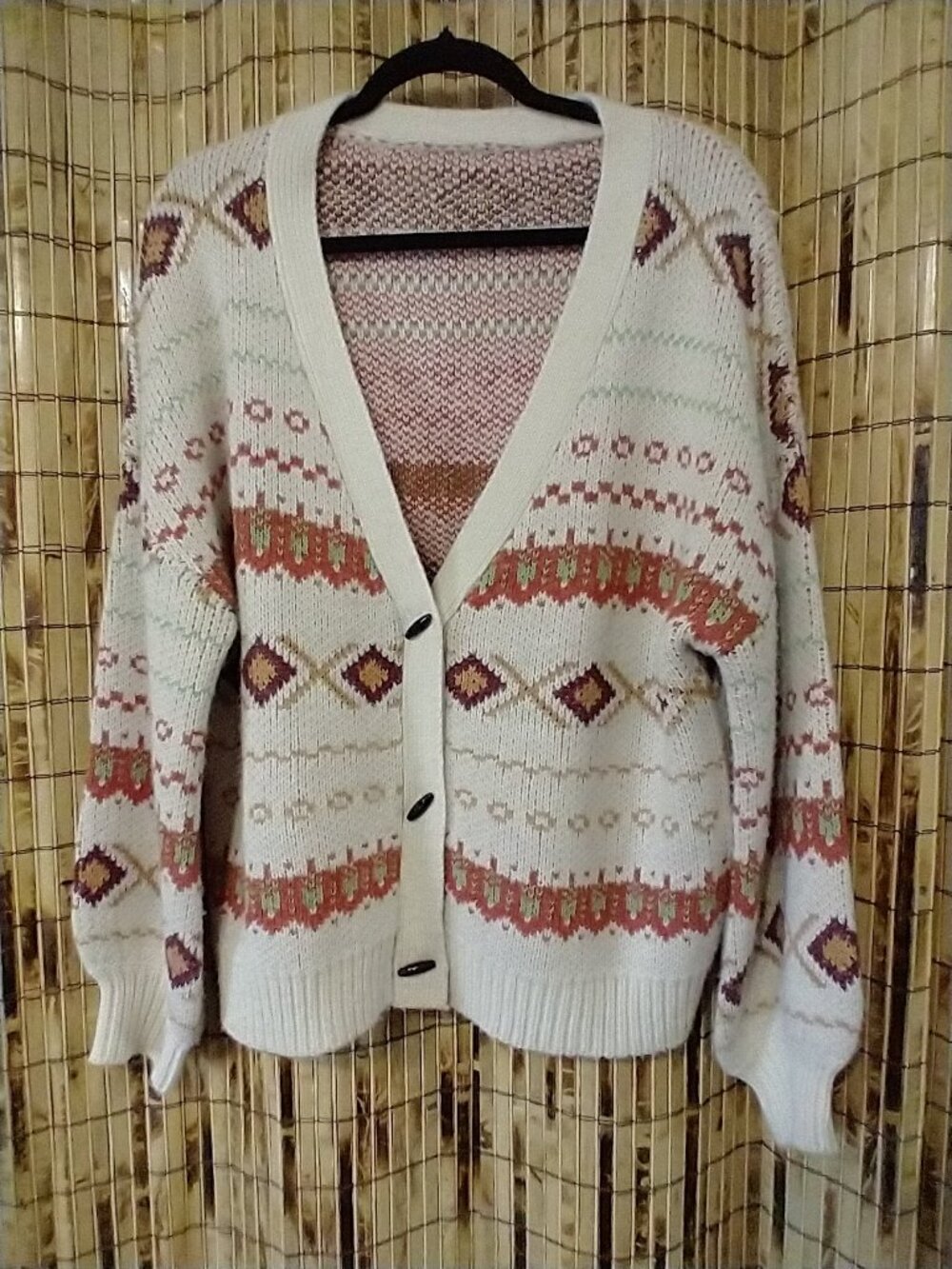 Fair Isle / Nordic Pattern Knit V-Neck Cardigan Sweater in Off-White / Cream